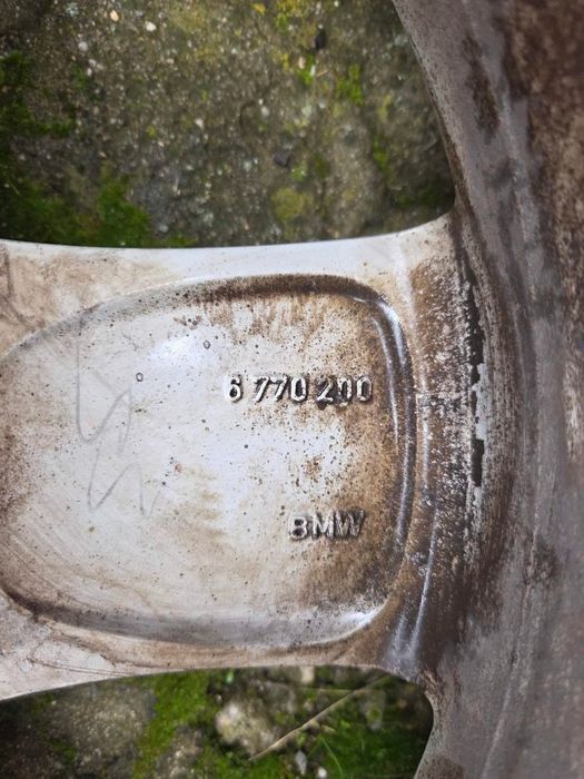 Джанти със зимни гуми за БМВ е 70