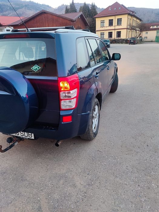 Vând Suzuki grand vitara 2.0 gpl