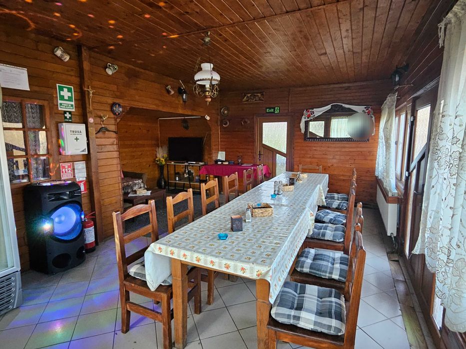 Cazare cabana cu ciubãr si saunã!