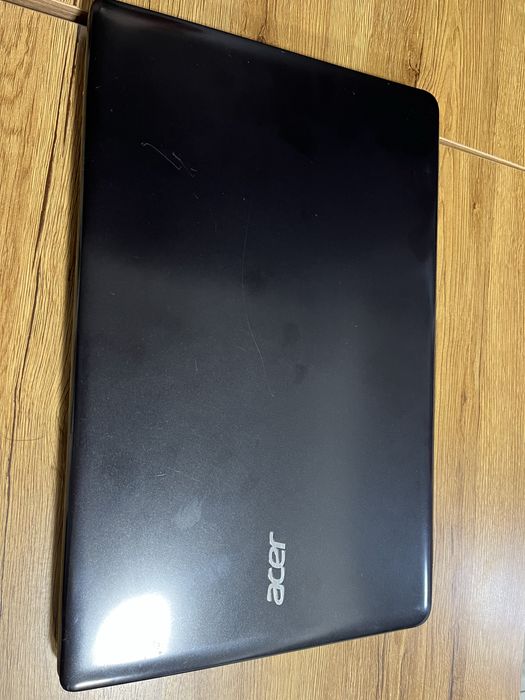 Acer noutbuk sotiladi