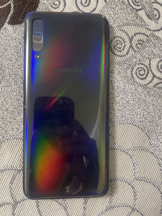Samsung A50 64гб
