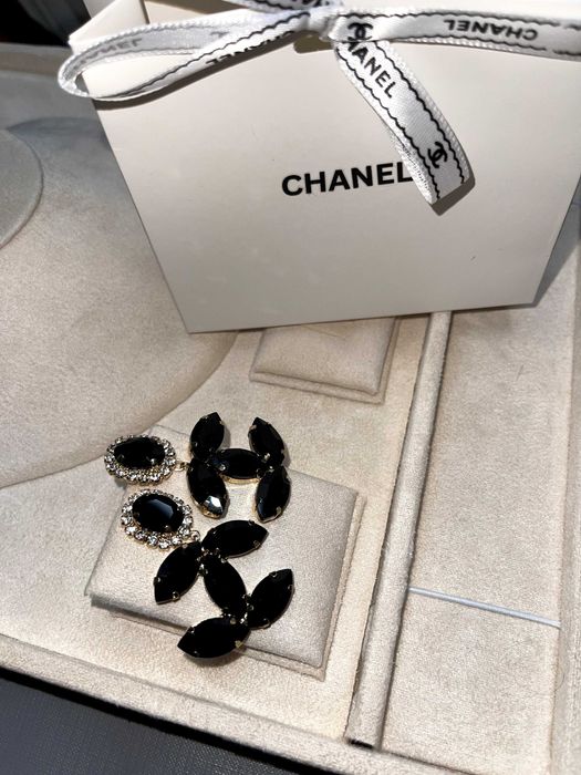 черни обеци шанел chanel висящи с камъни лъскави божу сет с чантичка