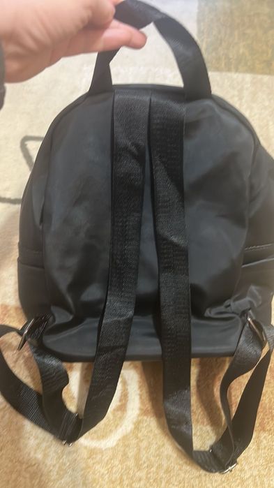 Дамска раница в отлично състояние.