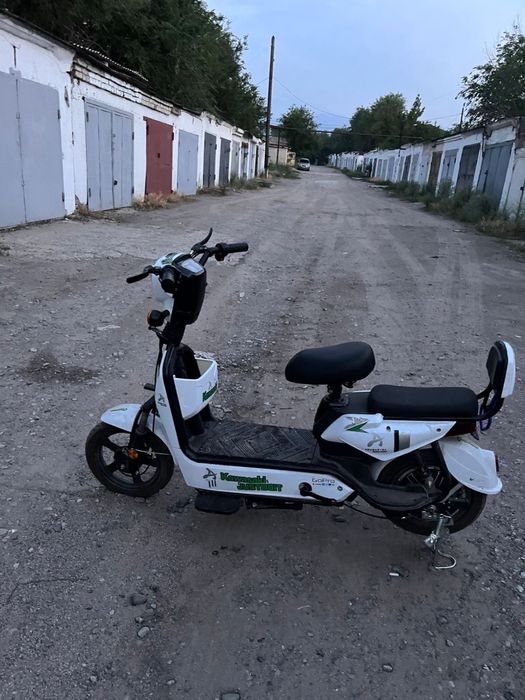 Продам электроскутер Аманат X5