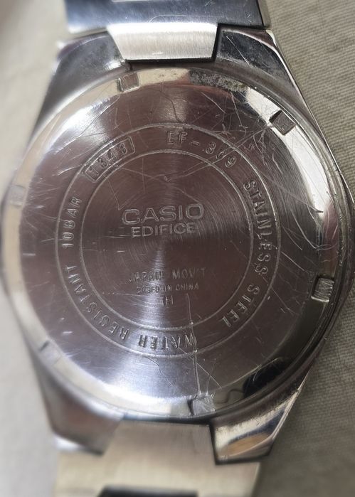 Часовник Casio edifice 100м