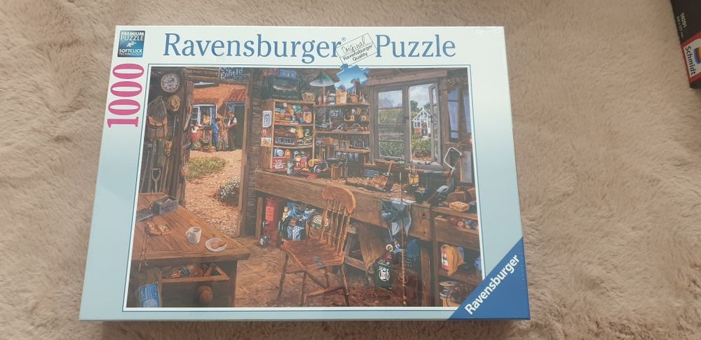 Puzzle uri noi, sigilate