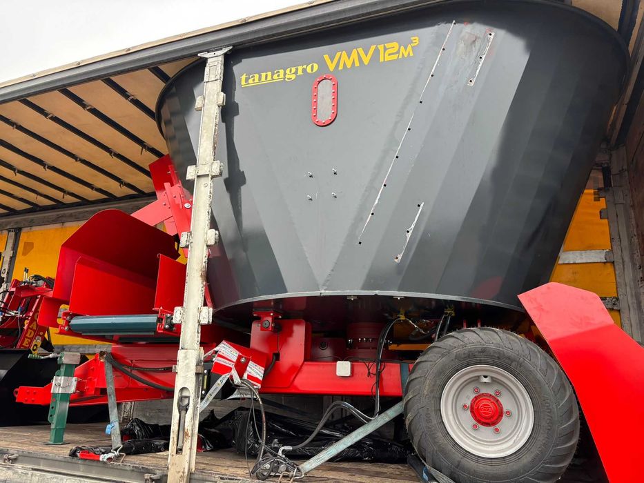 Remorca tehnologica mixer furaje 12 m3