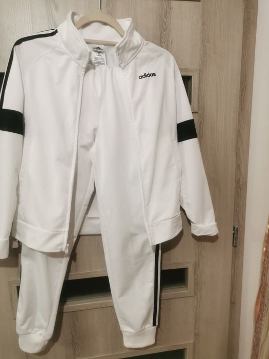 Екип Адидас /Adidas 10-12, като нов