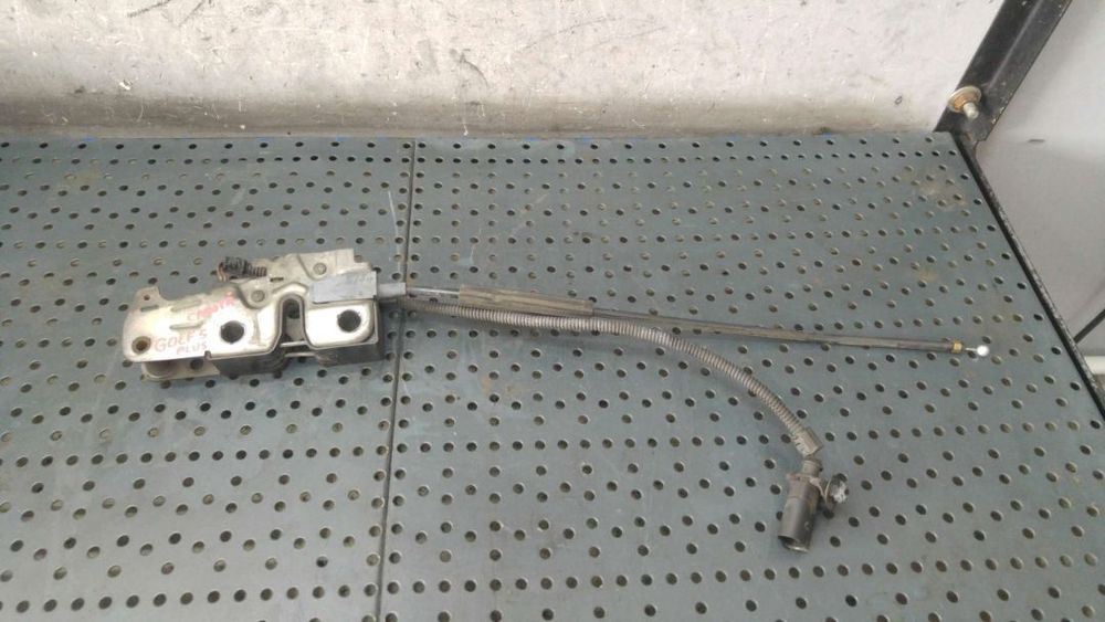 Broasca capota vw golf 5 plus 5m1 521 5m1823503