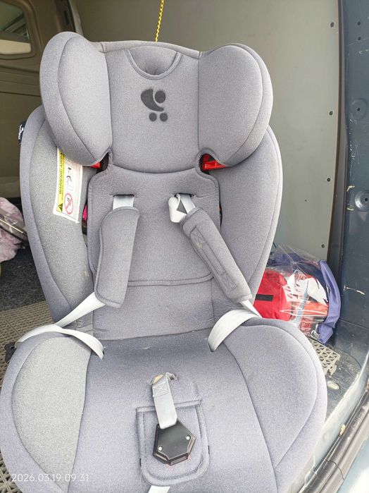 детско столче за кола.