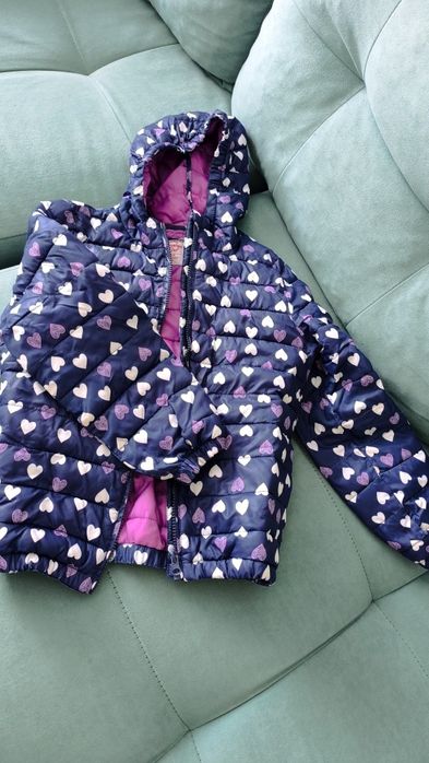 Продам куртку для девочки весна осень