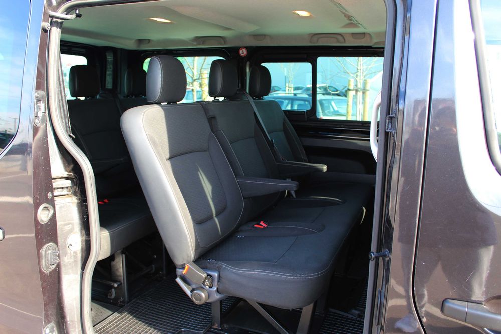 ПРОМОЦИЯ! НАЙ-НИСКИ ЦЕНИ 9 места пътнически бус под наем