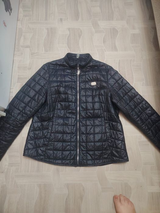 Продам легкую куртку
