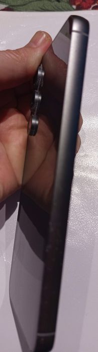 Продавам Samsung Galaxy S23 FE