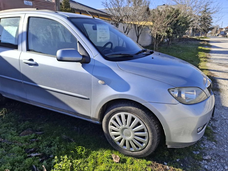Продавам Mazda 2 в отлично състояние