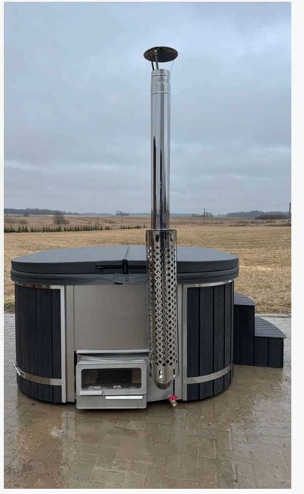 Джакузи с вградена печка на дърва и хидромасаж