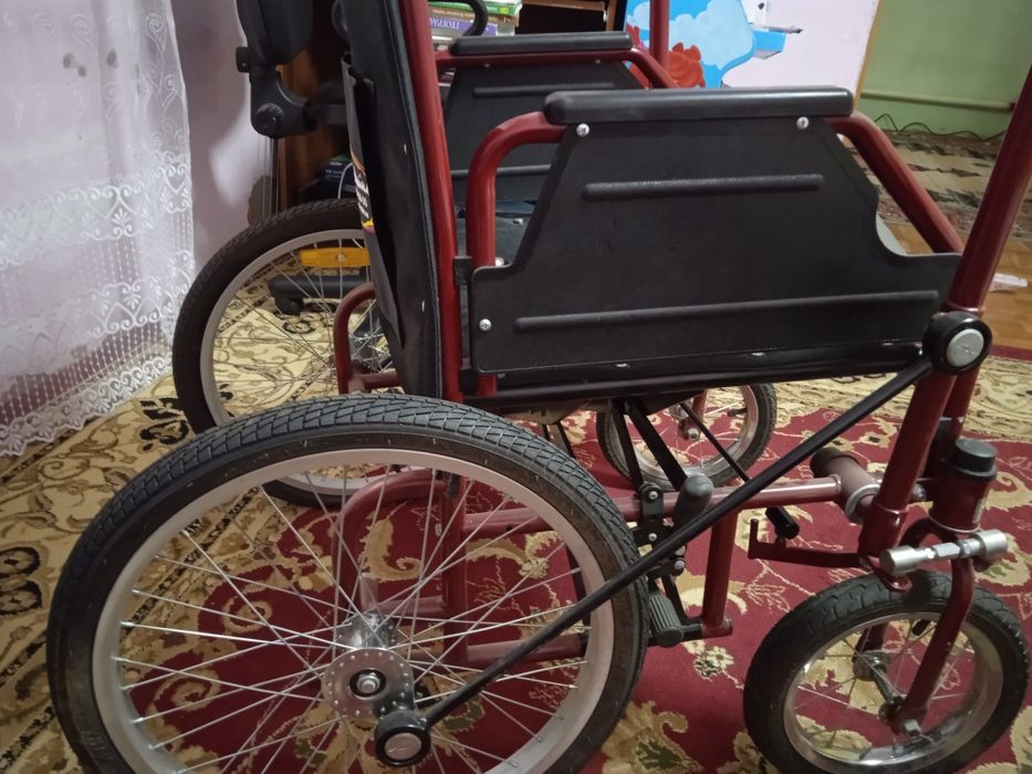 Коляска для инвалидов