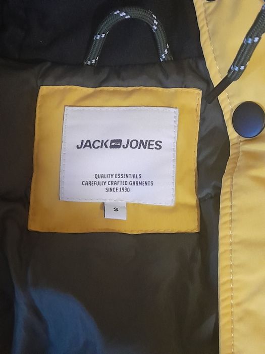 GEACĂ:de bărbați nr S Jack & Jhones