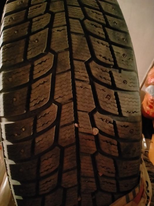 Продам шины зимние