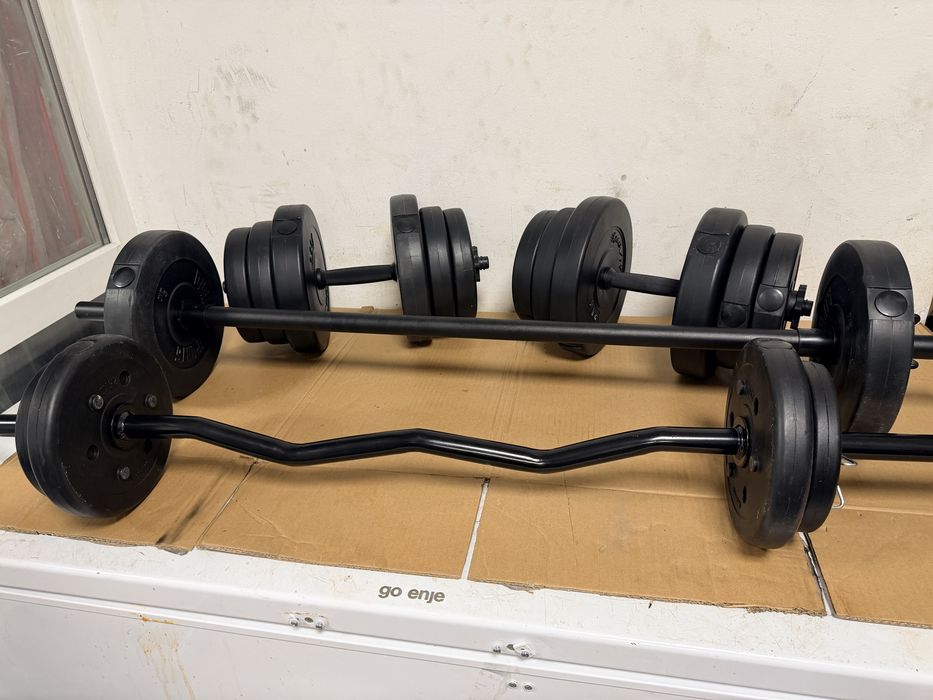 Pachet sala, Gantere+haltera+bara Z ez Greutate totala 60 kg. Pret 550 lei
