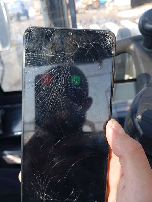 Продам обмен Самсунг А12