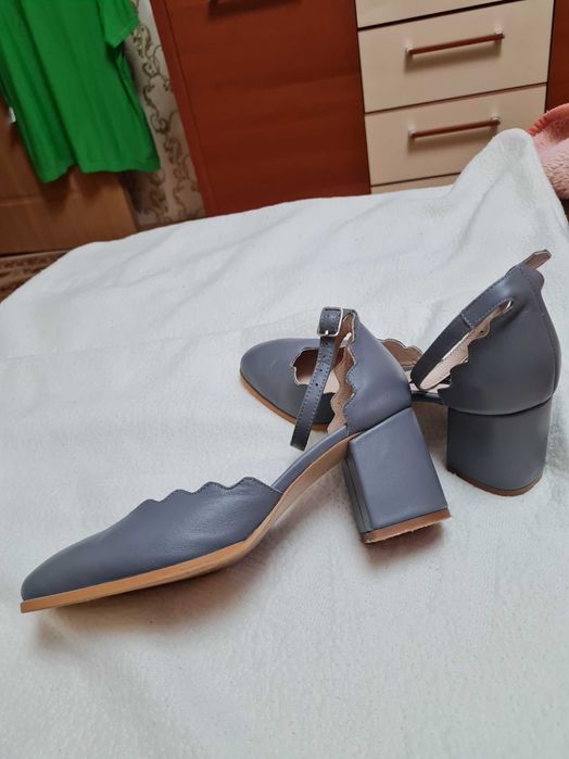 pantofi din piele marime 38