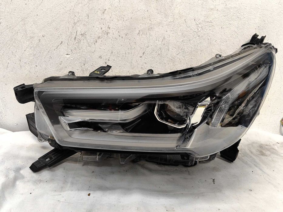 Оригинален фар Тойота  Toyota Hilux Full Led