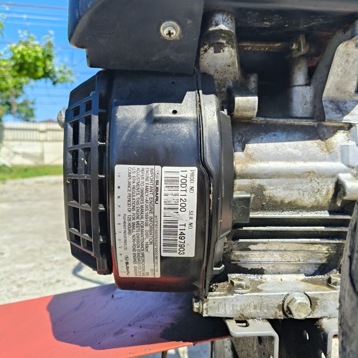 Vând motosapă  mitzsubisu subaro 6.3 putere. Are numai un schimb de ulei. Aproape nefolosita
