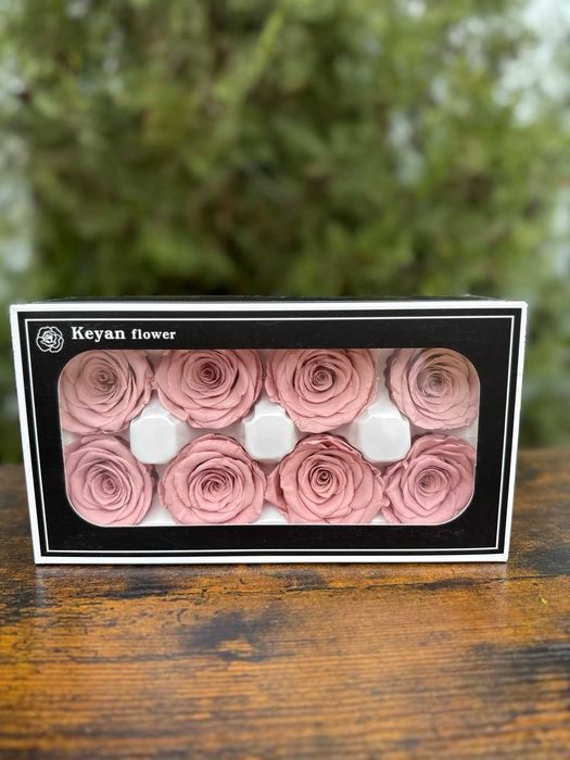 Вечни рози глави