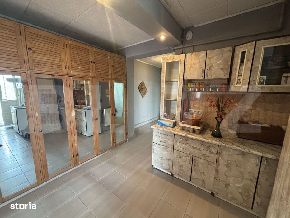 Apartament de 4 camere, Gheorghe Lazar — fotografia 1