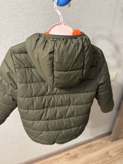 Продам демисезонную куртку