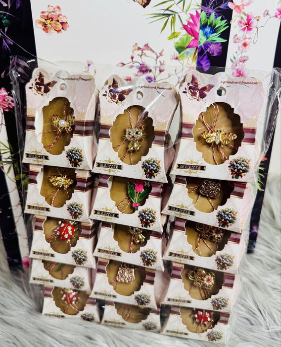 Martisoare/brose/bratari  1,5lei/buc