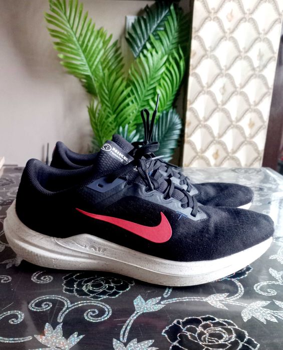 Маратонки   Nike