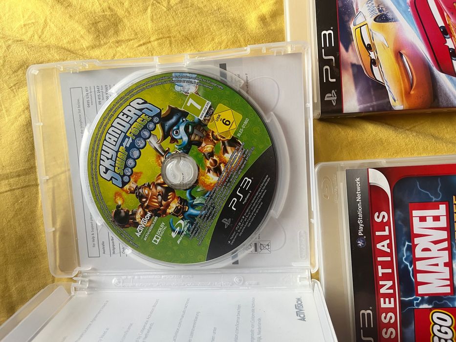 Vând ps3 și jocuri