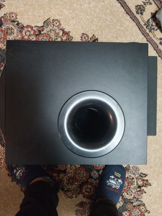Subwoofer sistem logitech z5500 se vinde cu probă!