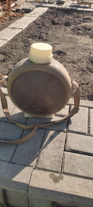 Термоса разные с по одной цене