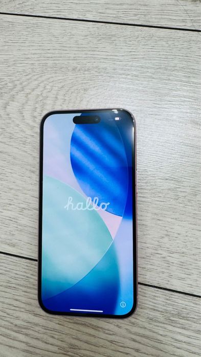 Продам айфон 15  128 гб