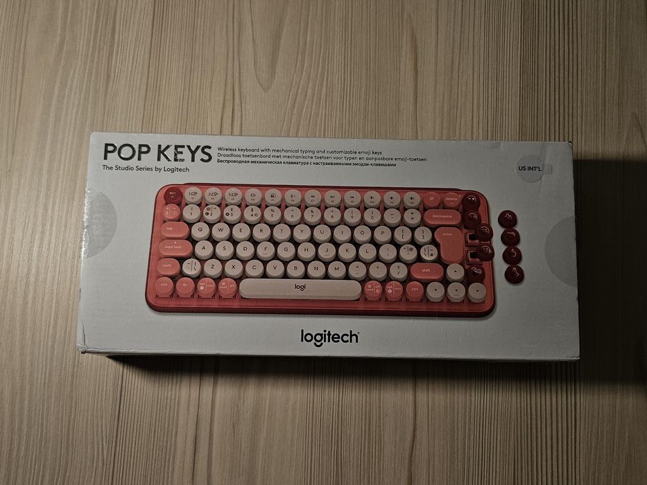 Розова механична и безжична клавиатура - Logitech Pop Keys