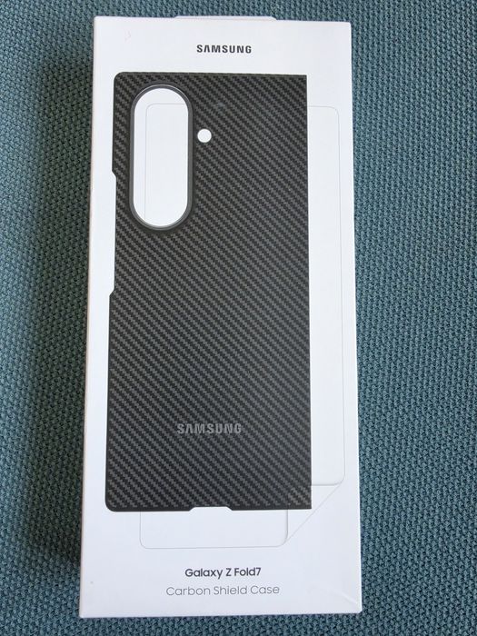 Husa Samsung Z Fold 7 din carbon + folie originala