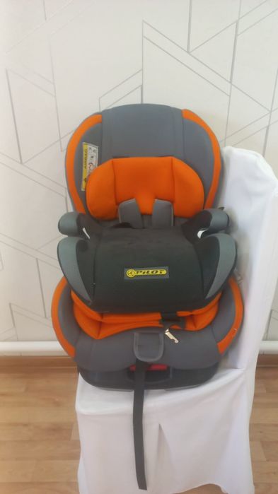 Продам автокресло