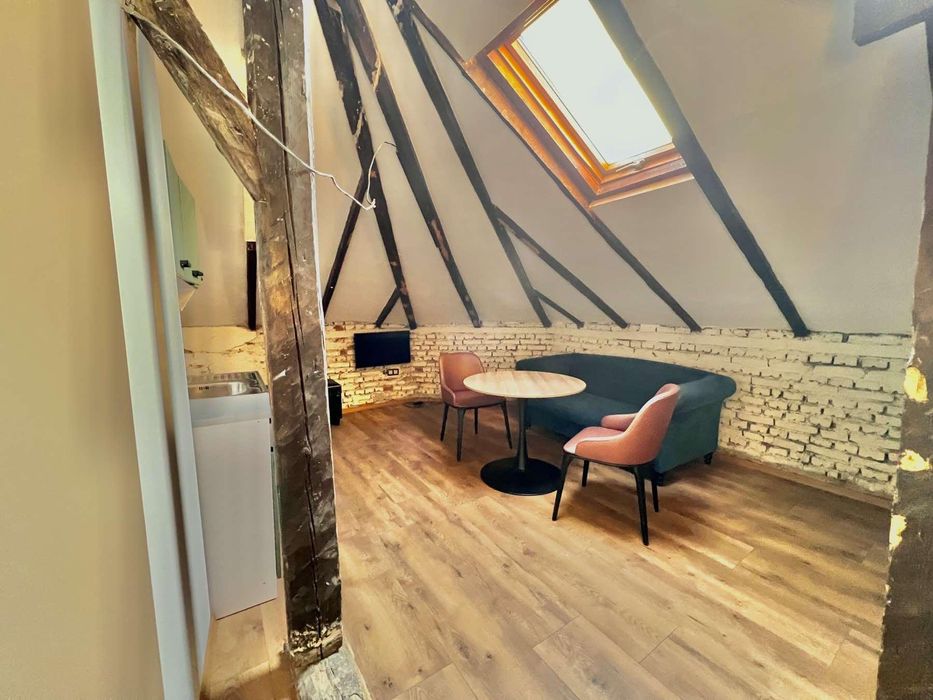 Дава се под наем Двустаен апартамент в Варна, Център - 50 кв.м за 750 € - Снимка #1