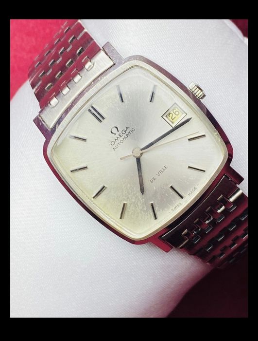 Omega De Vile часовник