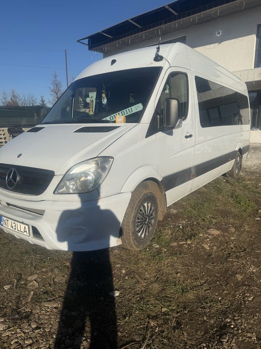 Vand sau schimb mercedes sprinter 8+1 special.