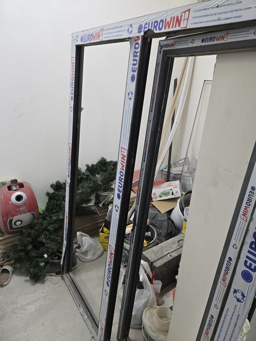 Рама окно пластик новая