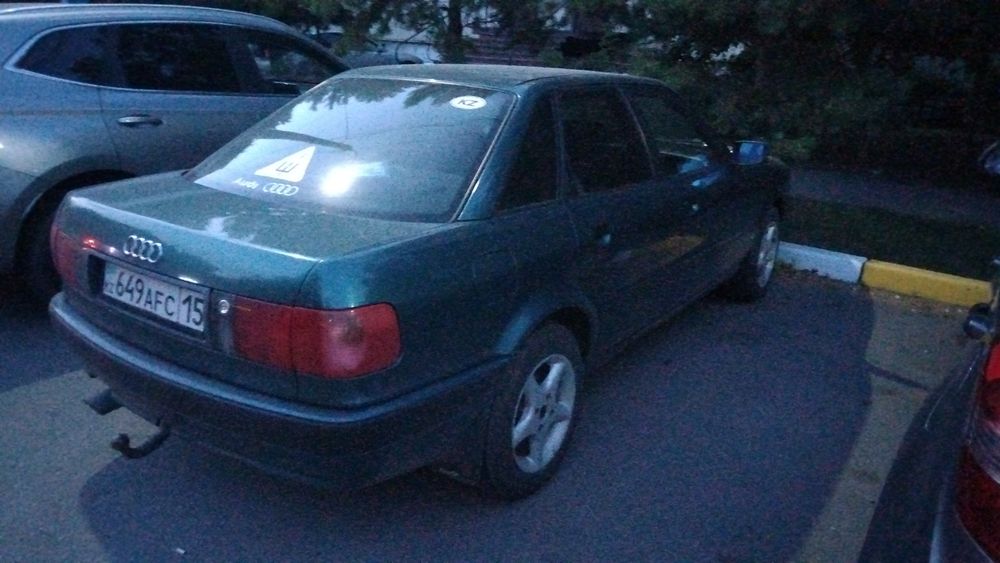 Продам Ауди 80 б4