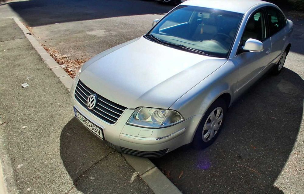 VW Passat B5.5 (2005) • 1.8 Turbo + GPL (Butelie Nouă 2024) • Alcantara • Încălzire Scaune • Fără Rugină