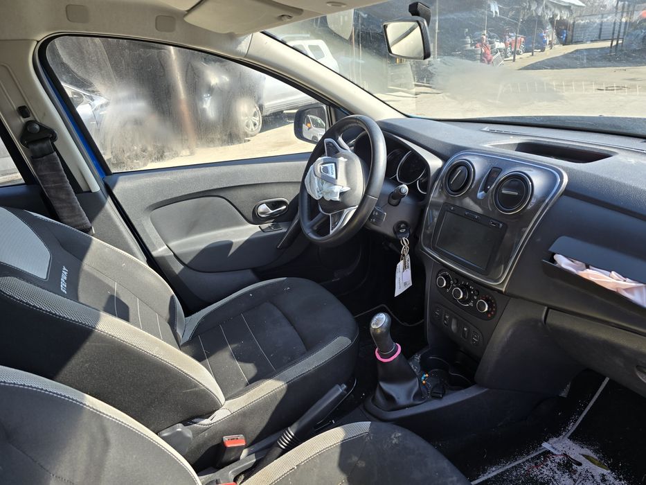 Dacia Sandero Stepway la cheie 2020 1.5 Blue DCI  ușor avariat lovit