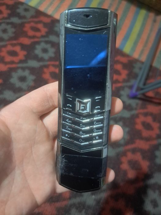 Retro Vertu slayd sotiladi