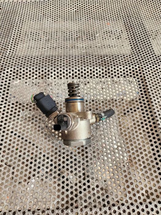 Pompa Inalta Presiune Audi A6 S6 RS6 A7 S7 RS7 A8 S8 RS8 Bentley 4.0 TFSI Cod T - Dezmembrari Arad