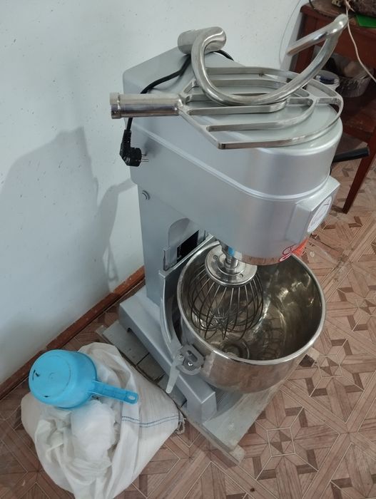 Духовка электрическая, стол ва миксер б30